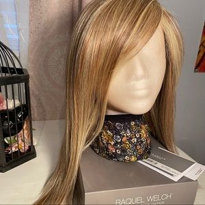 Show Stopper Raquel Welch RL14/22 PALE GOLDEN WHEAT